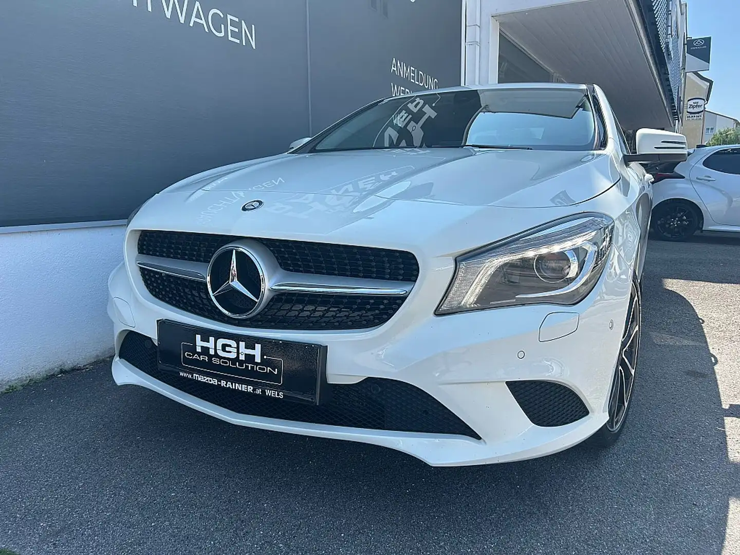 Mercedes-Benz CLA 180 Aut. Limousine Urban Paket facelift / NAVI Weiß - 2