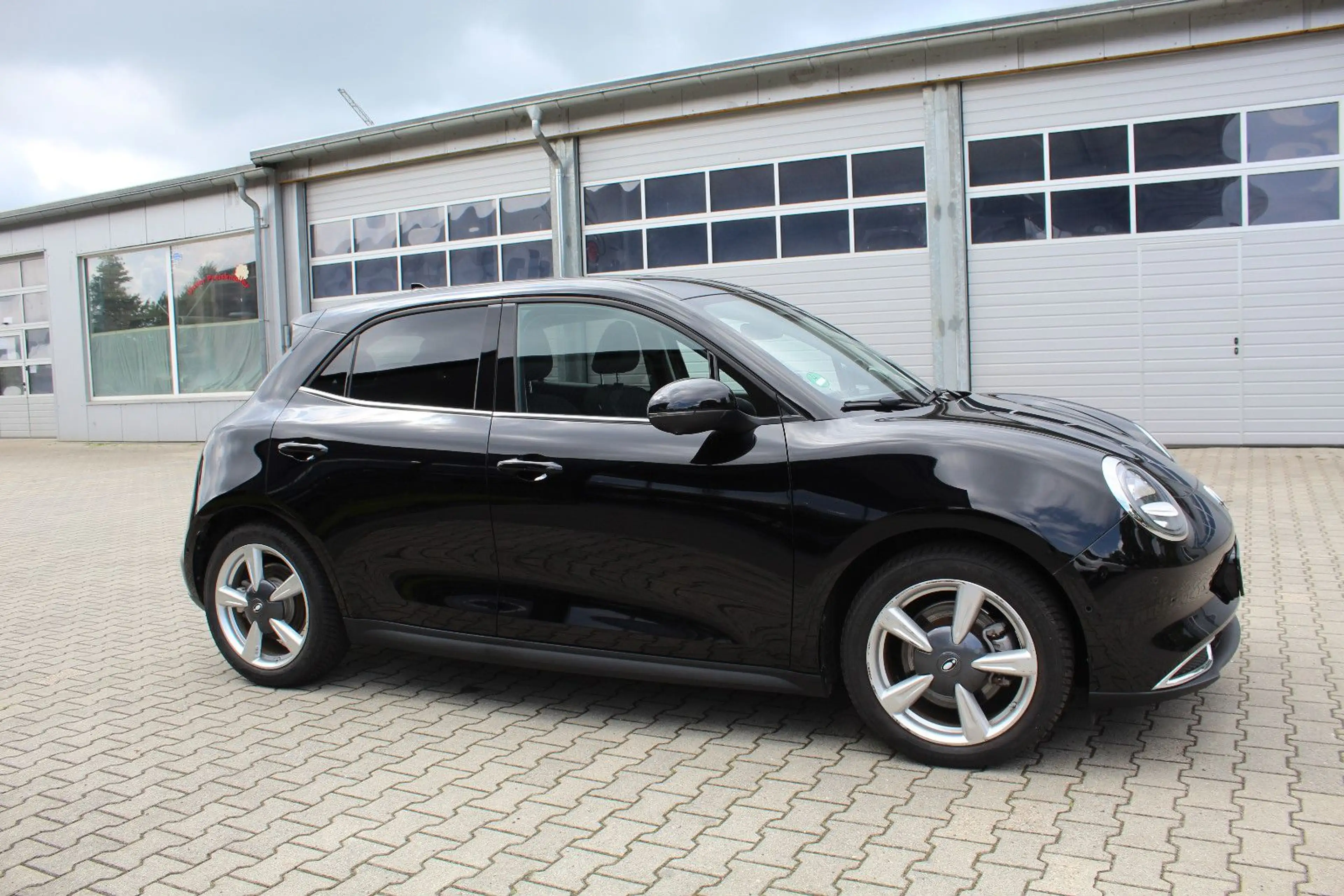 GWM ORA 03 400 Pro+(elektr. Heckklappe, Pano-Dach) — photo 3