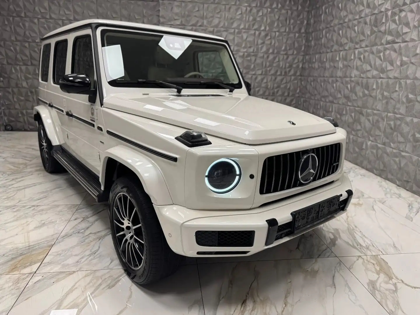 Mercedes-Benz G 400 d Stronger than time Edition AMG Line Weiß - 1