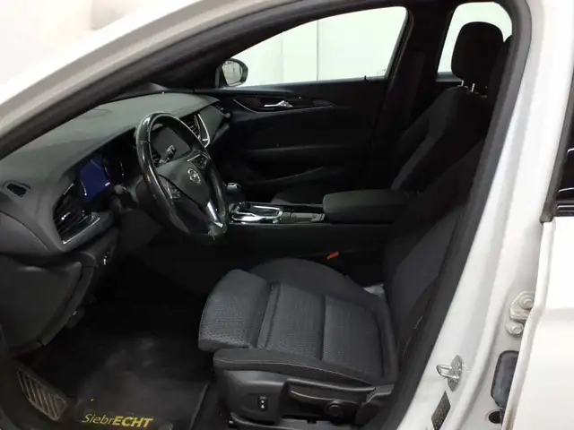 Opel Insignia view 7