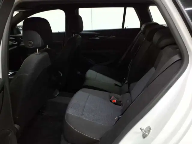 Opel Insignia view 13