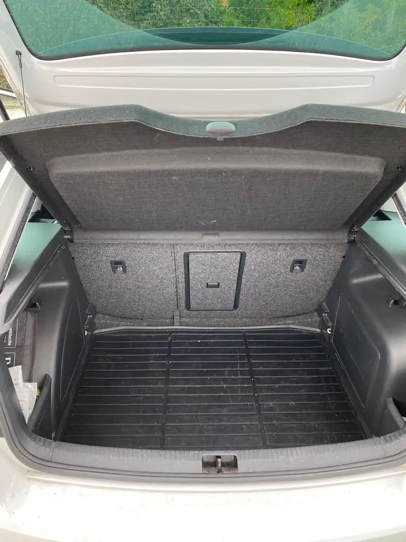 Skoda Rapid/Spaceback Rapid 1,4 TDI Sport Sport Weiß - 2