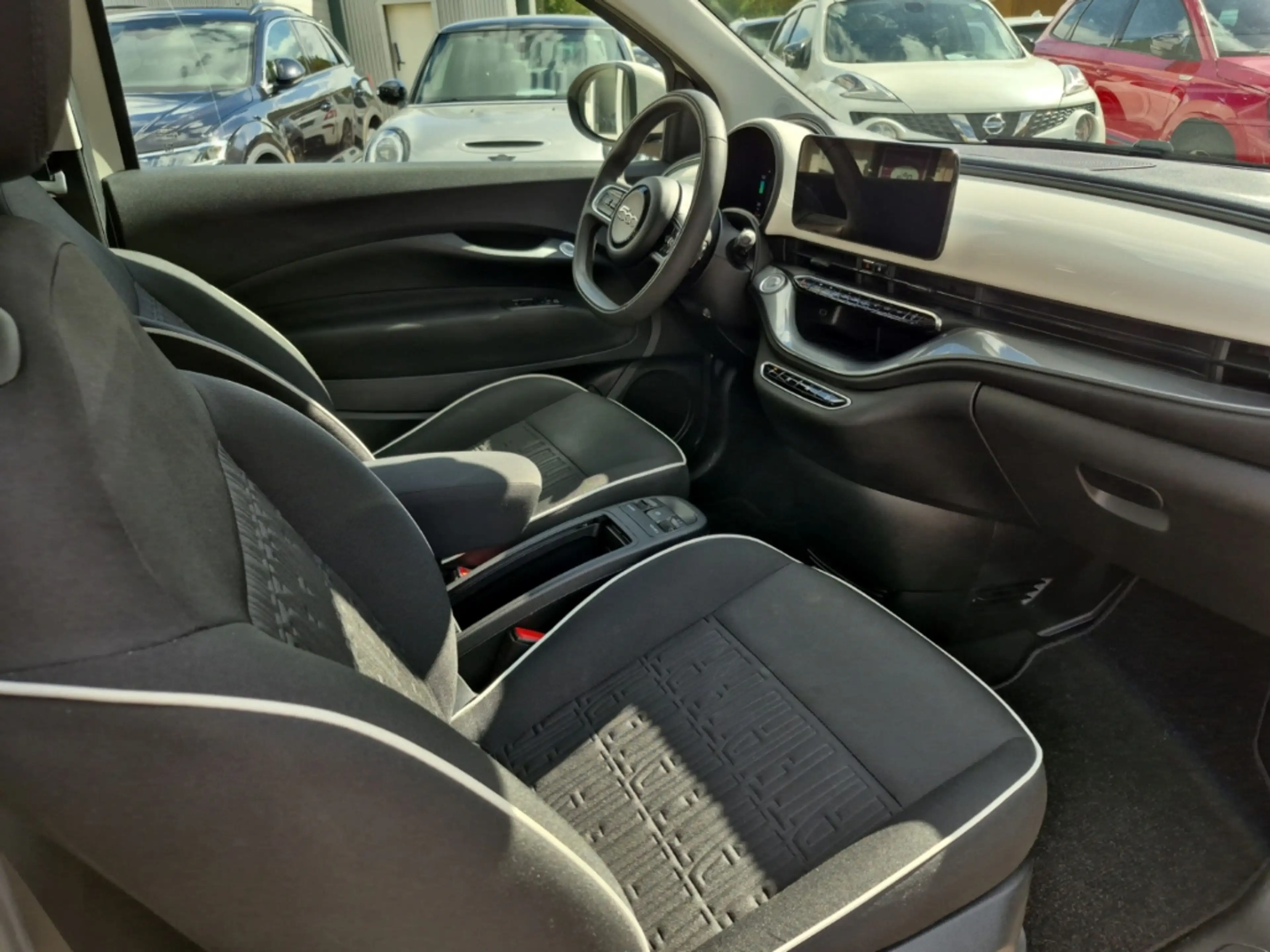 Fiat 500e LM Kamera Keyless Sitzheizung — photo 8