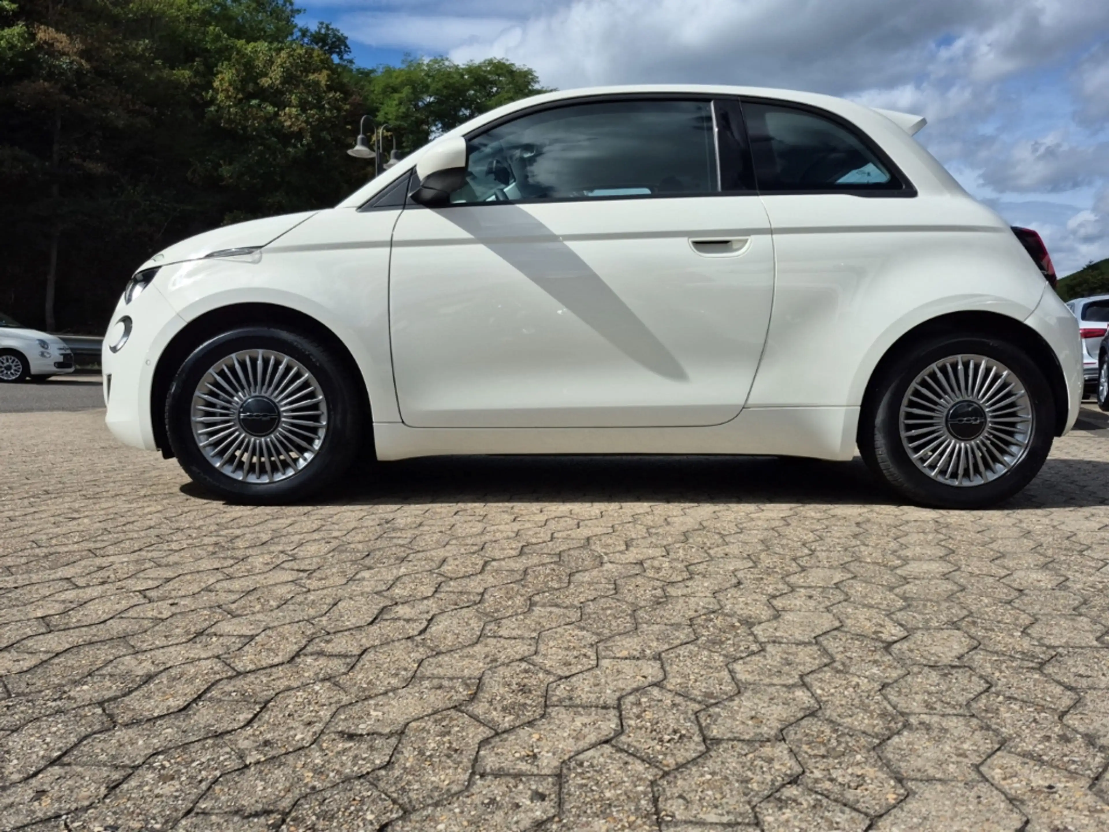 Fiat 500e LM Kamera Keyless Sitzheizung — photo 2
