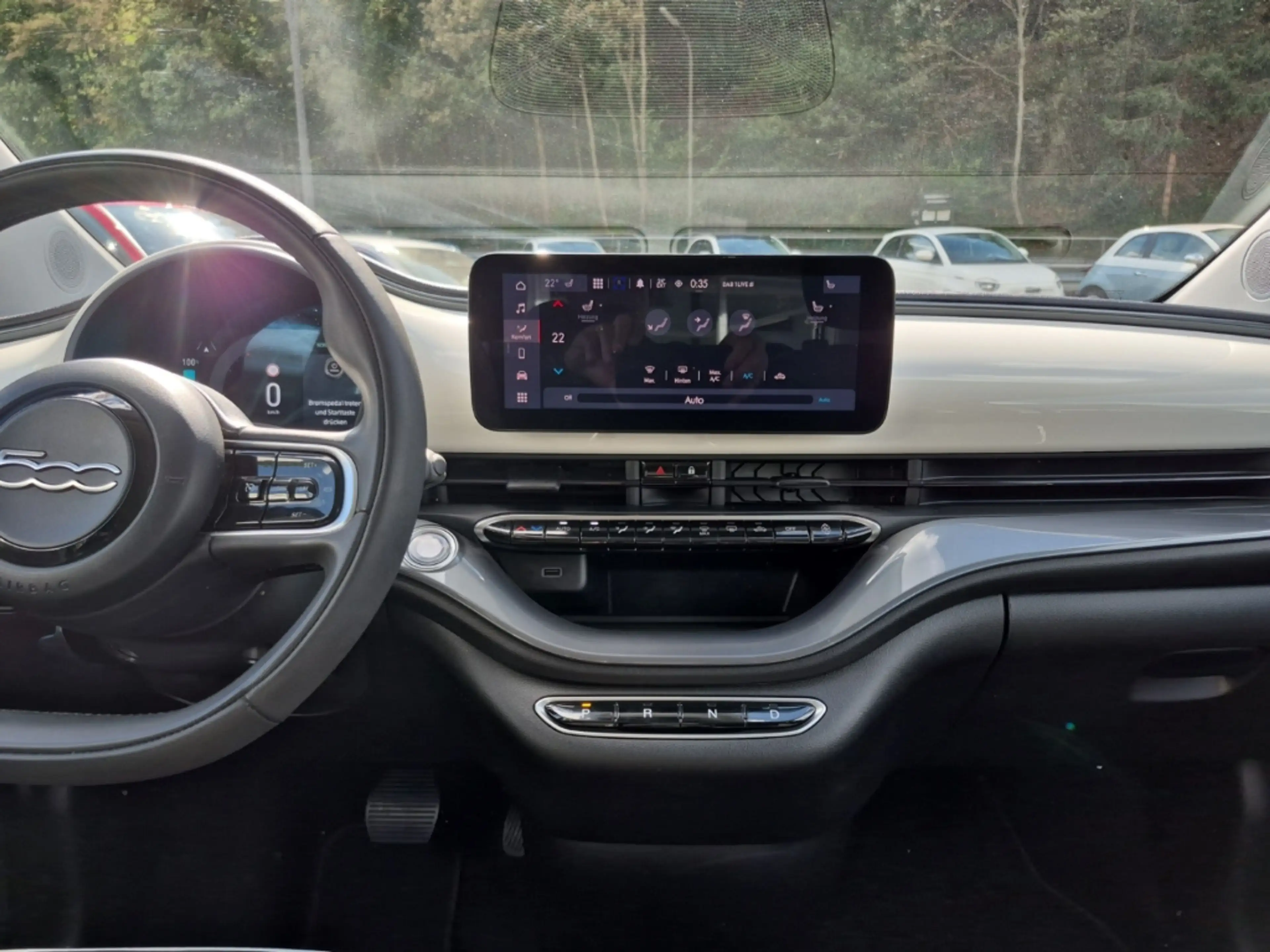 Fiat 500e LM Kamera Keyless Sitzheizung — photo 11