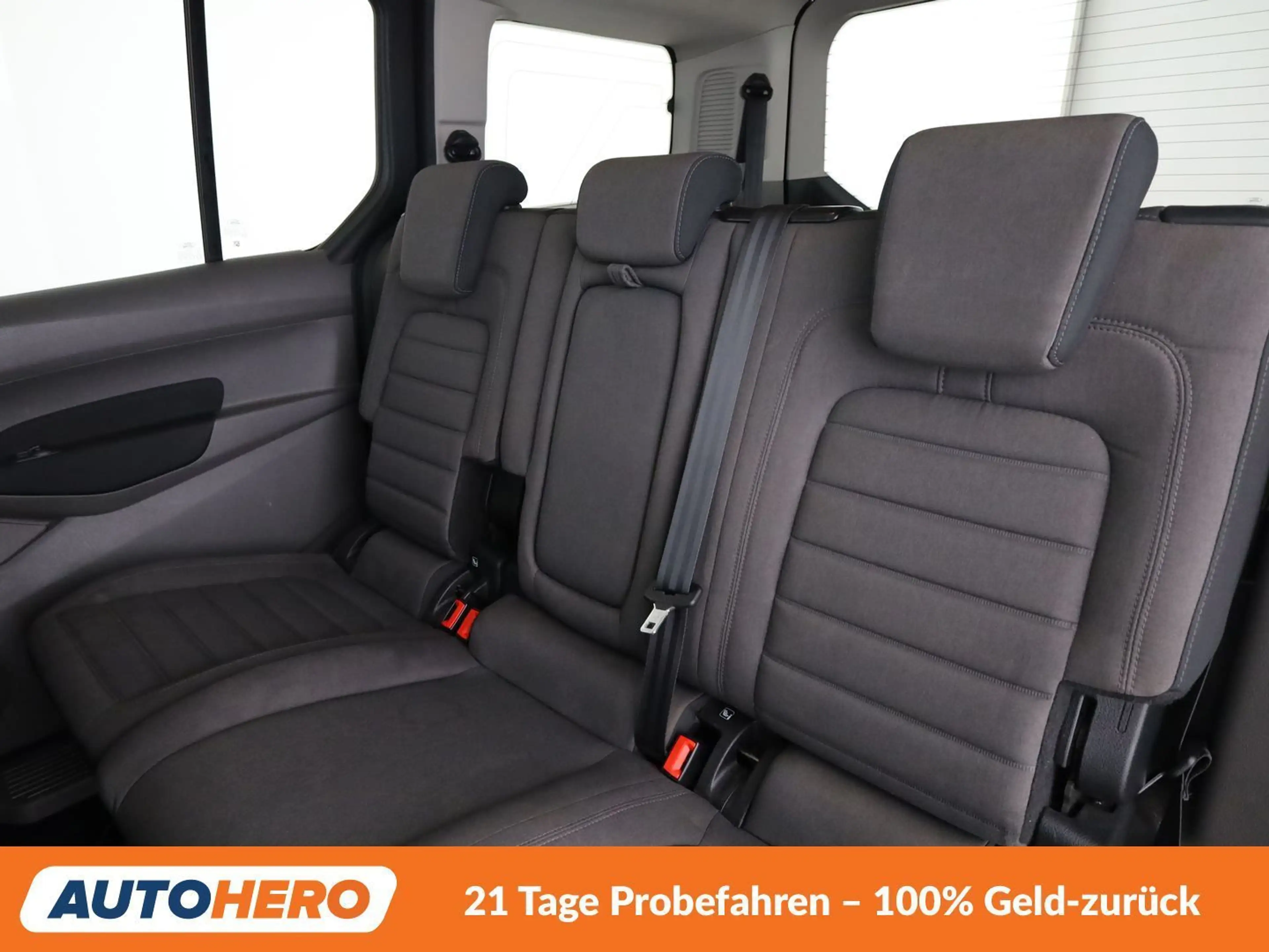 Ford Grand Tourneo 1.5 TDCi EcoBlue Titanium — photo 14