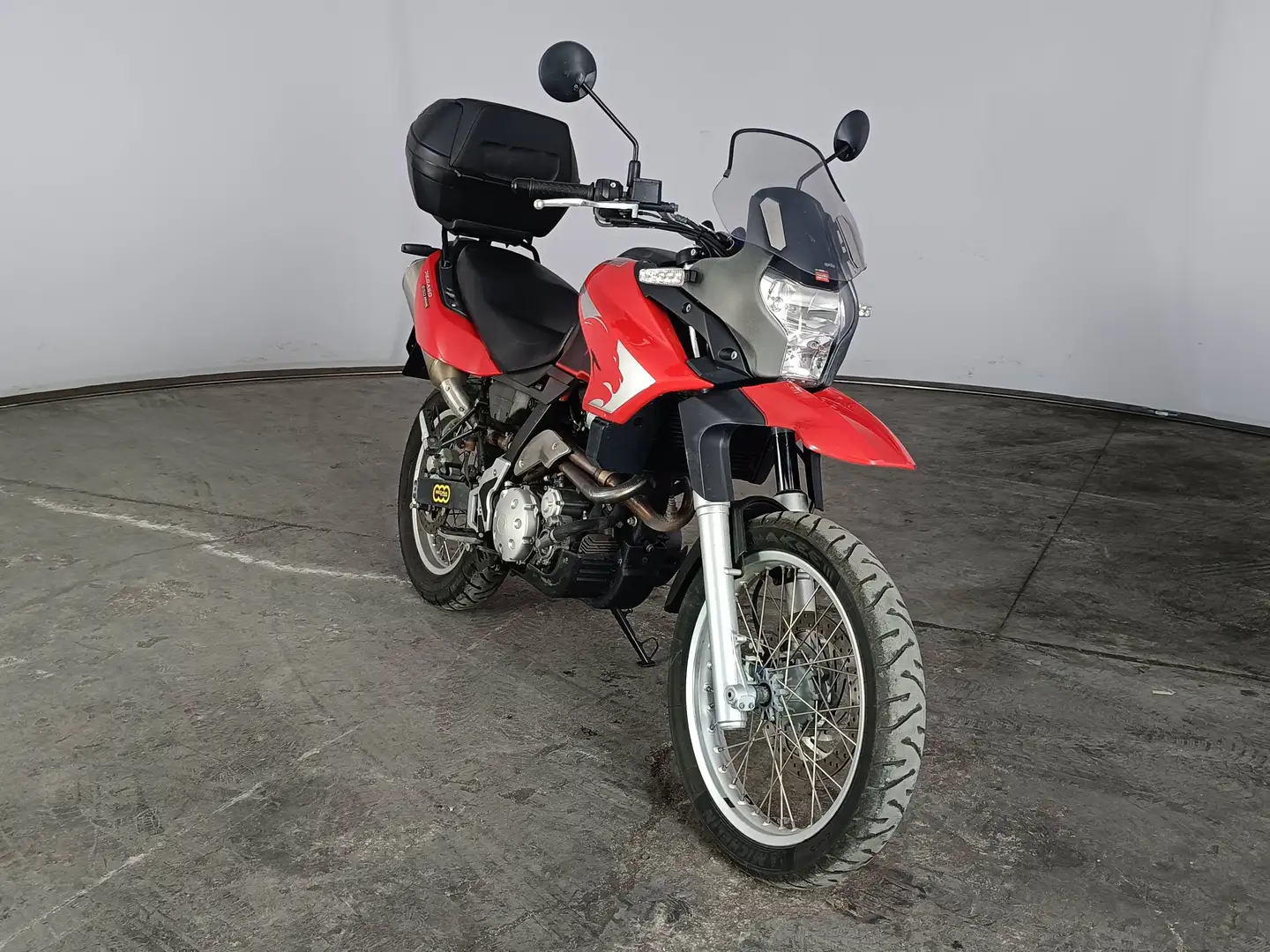 Aprilia 650 Trail Красный - 2