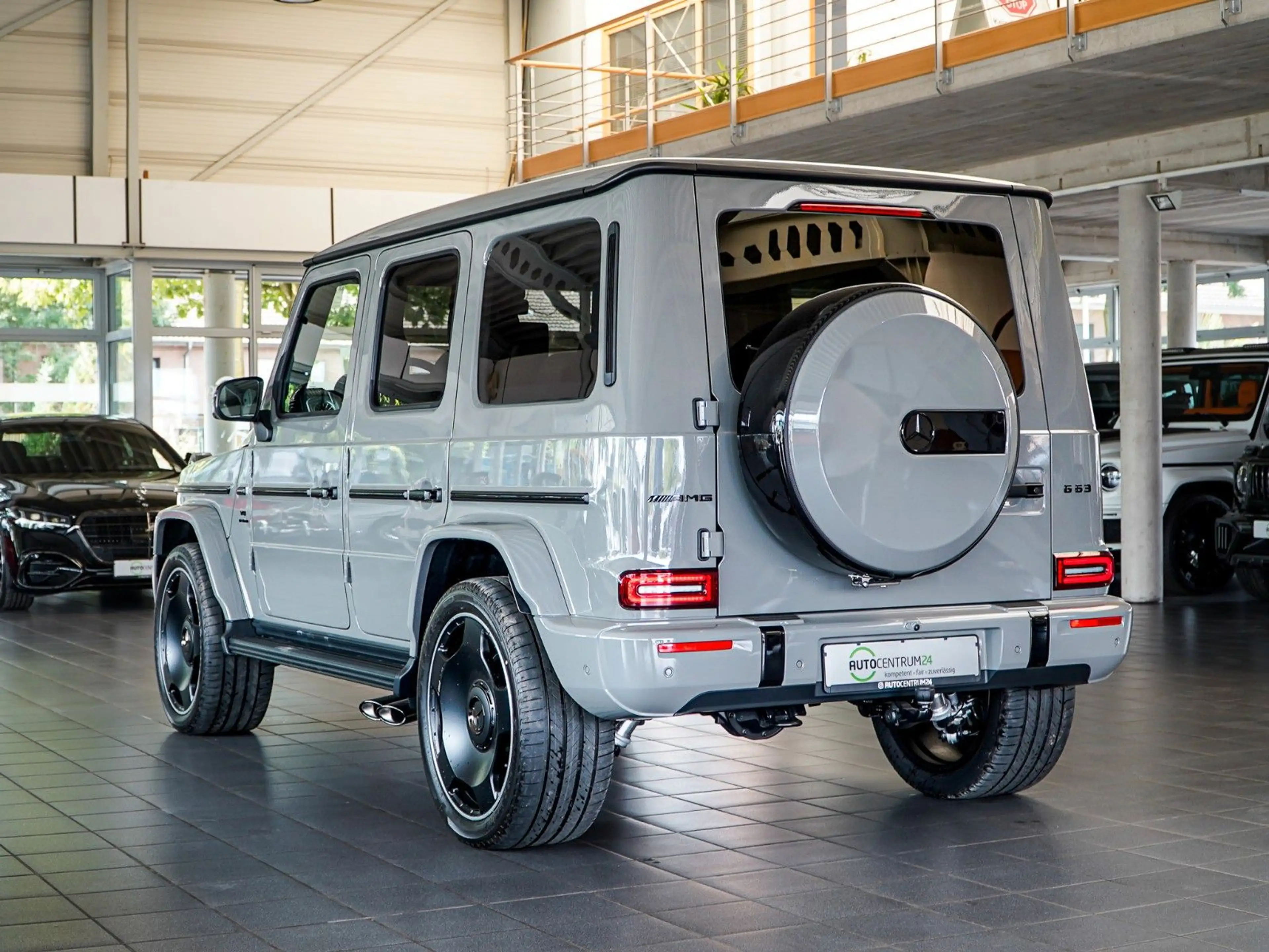 Mercedes-Benz G 63 AMG Manufaktur Technik Winter Entertainment — photo 7