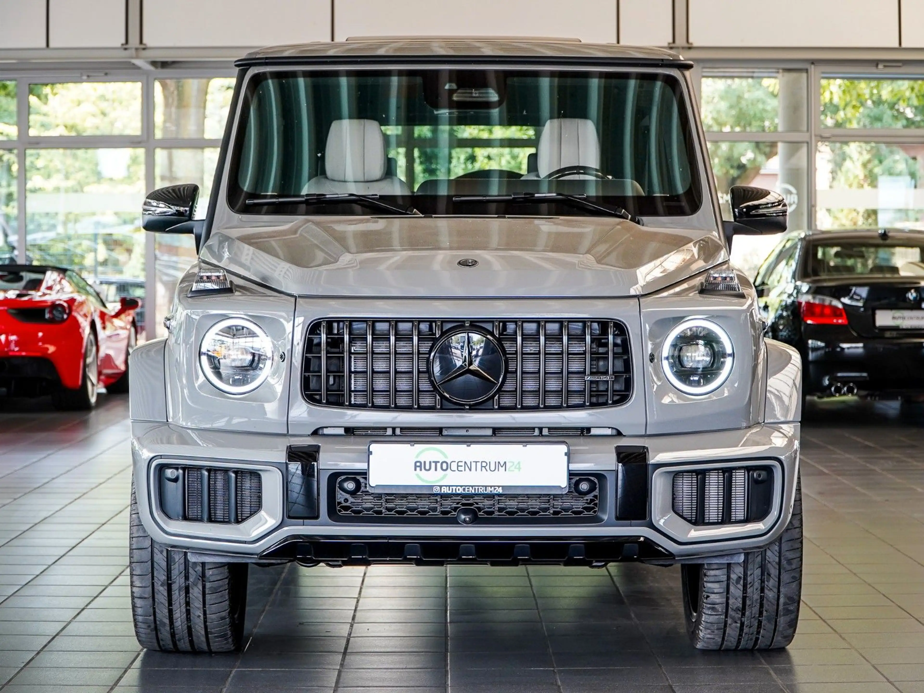 Mercedes-Benz G 63 AMG Manufaktur Technik Winter Entertainment — photo 3
