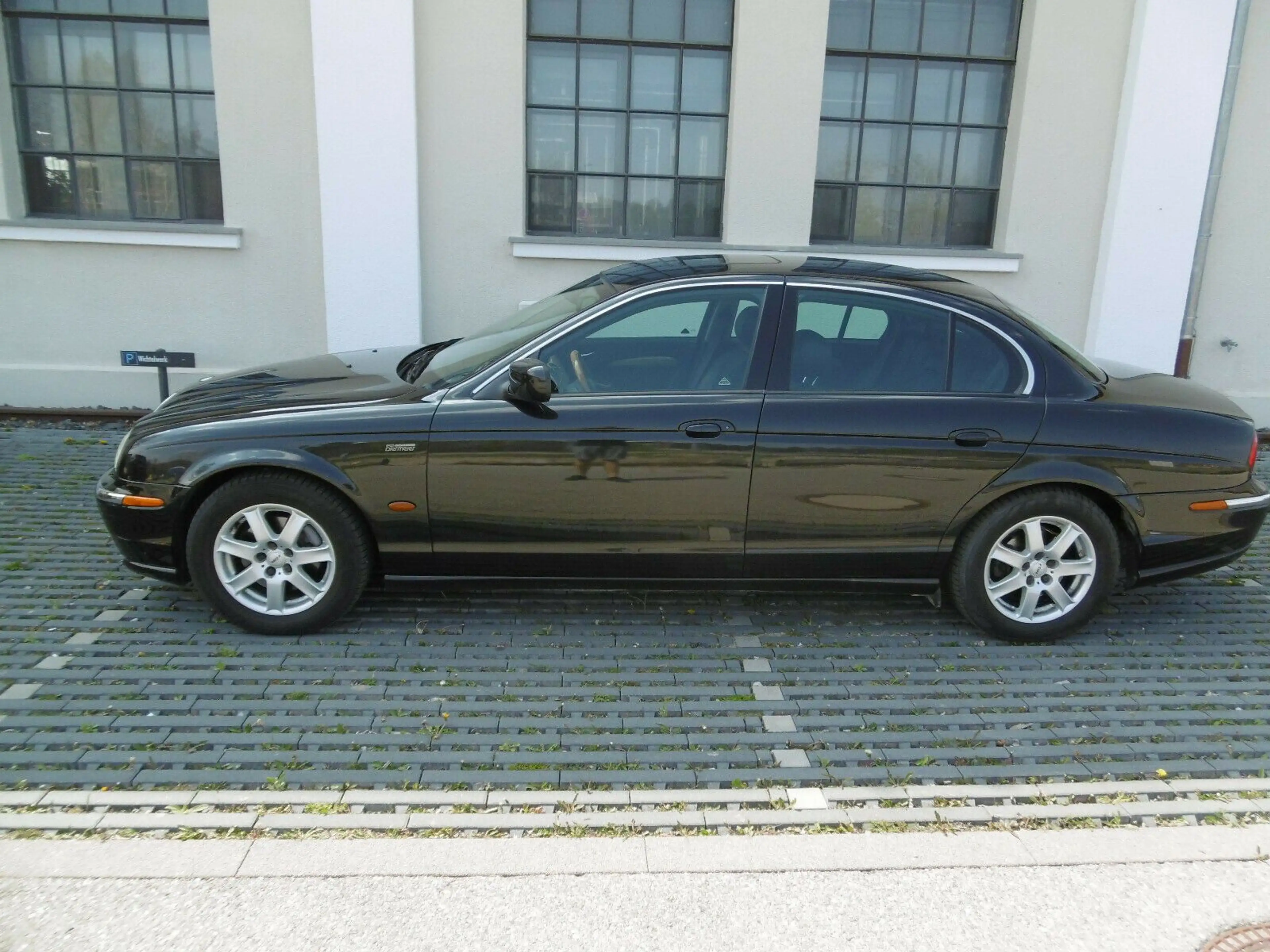 Jaguar S-Type 3.0 V6 Executive — photo 15