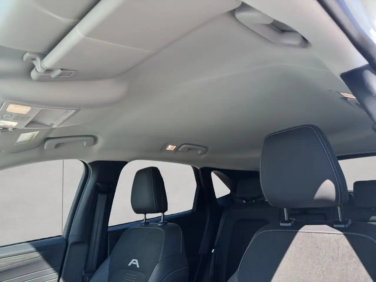 Ford Kuga 2.5l FHEV 4x4 Active X MatrixLED AHZV 16