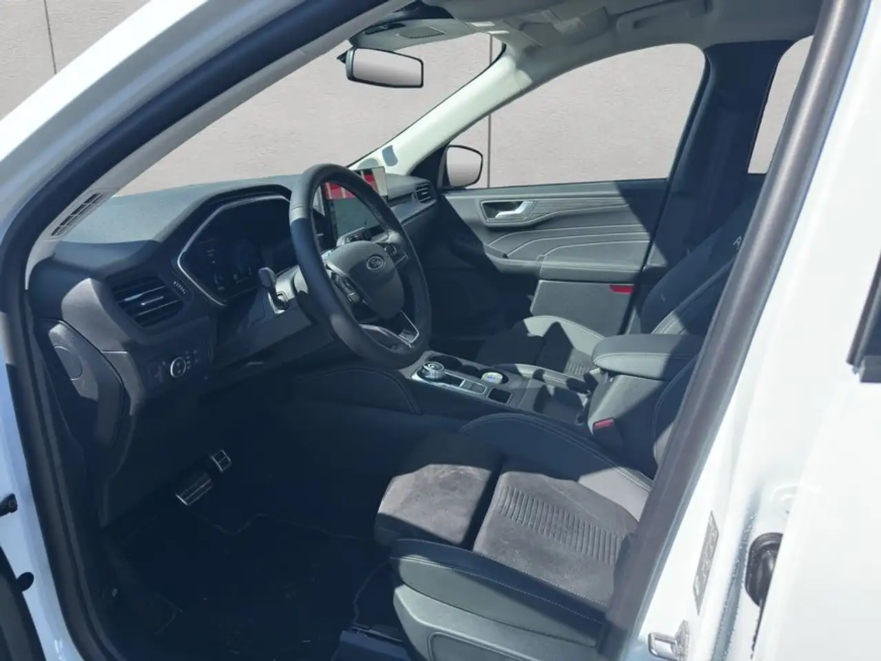 Ford Kuga 2.5l FHEV 4x4 Active X MatrixLED AHZV 10