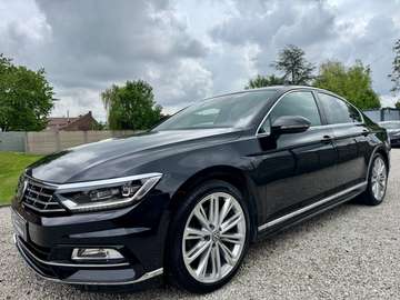Passat 2.0 TDi SCR R line*TOIT OUVRANT*CUIR*LED*GPS*CAMERA*AIRCO*