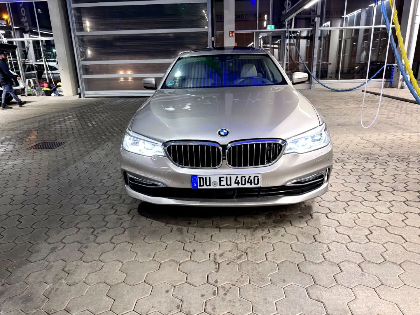 BMW 530 530i xDrive Aut. Ezüst - 1