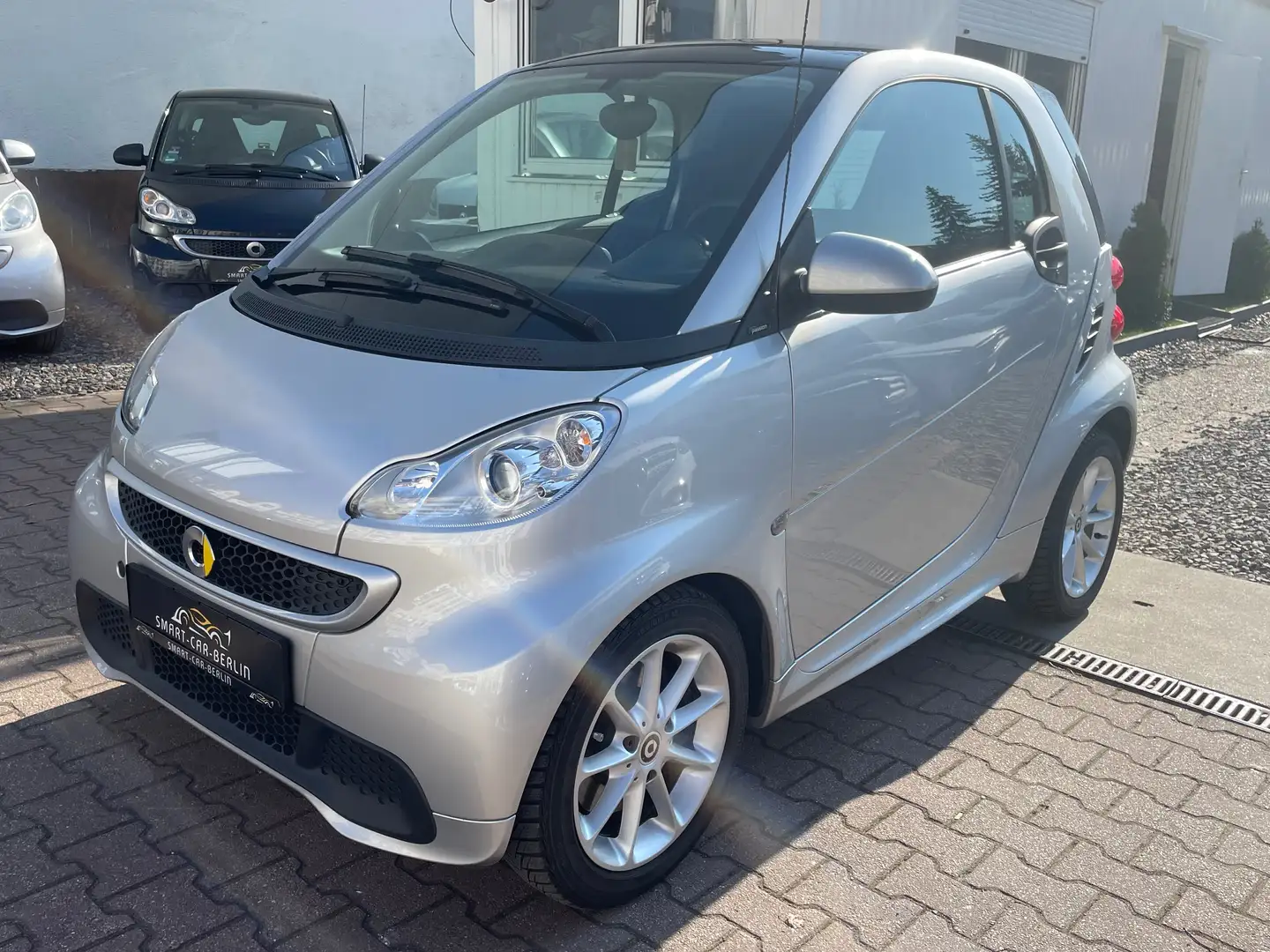 smart forTwo coupe softouch passion micro hybrid drive Silber - 1