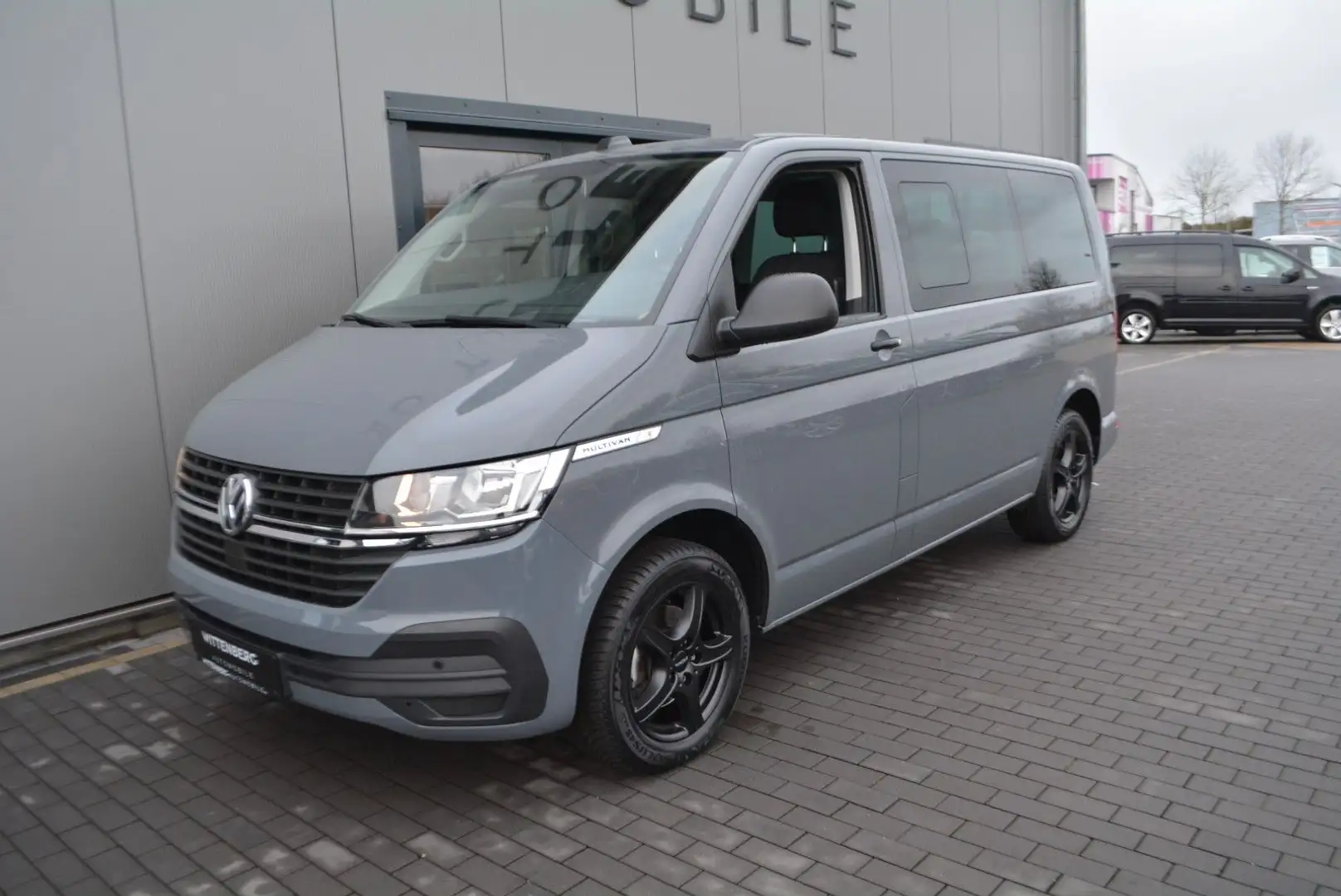 Volkswagen T6 Multivan T6.1 Multivan Family Navi-7Sitzer-Garantie incl. Grijs - 1