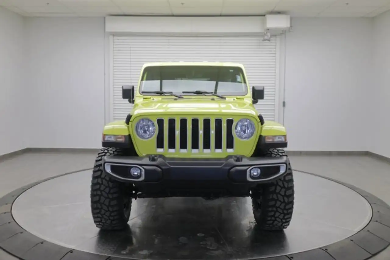 Jeep Wrangler photo Jeep Wrangler