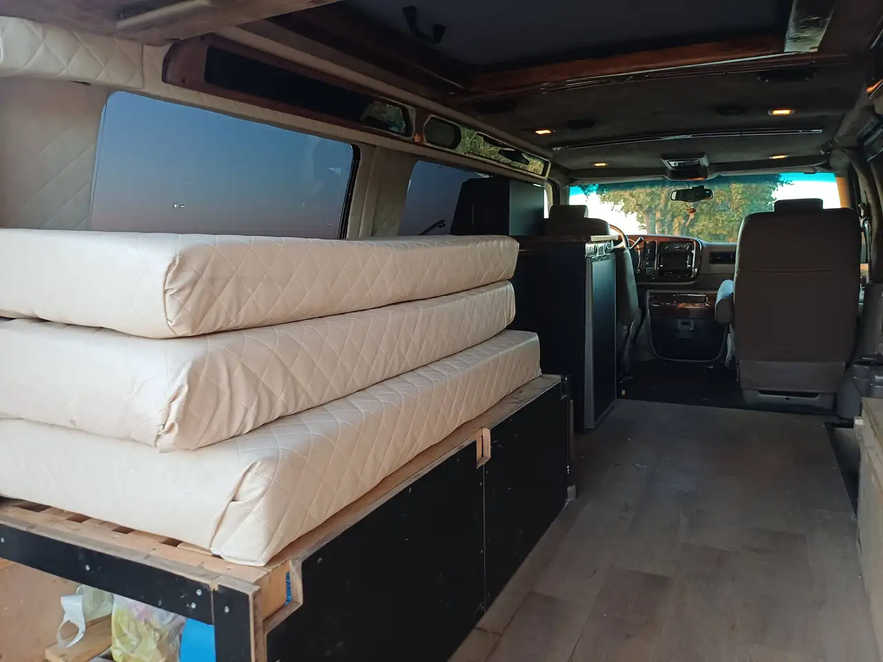 Chevrolet Chevy Van 2500 Express Explorer Limited, foto 11