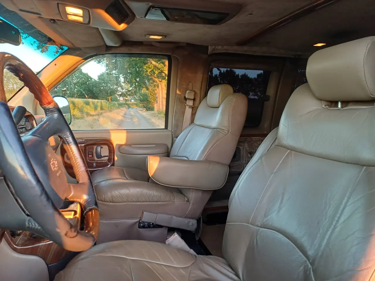 Chevrolet Chevy Van 2500 Express Explorer Limited, foto 7