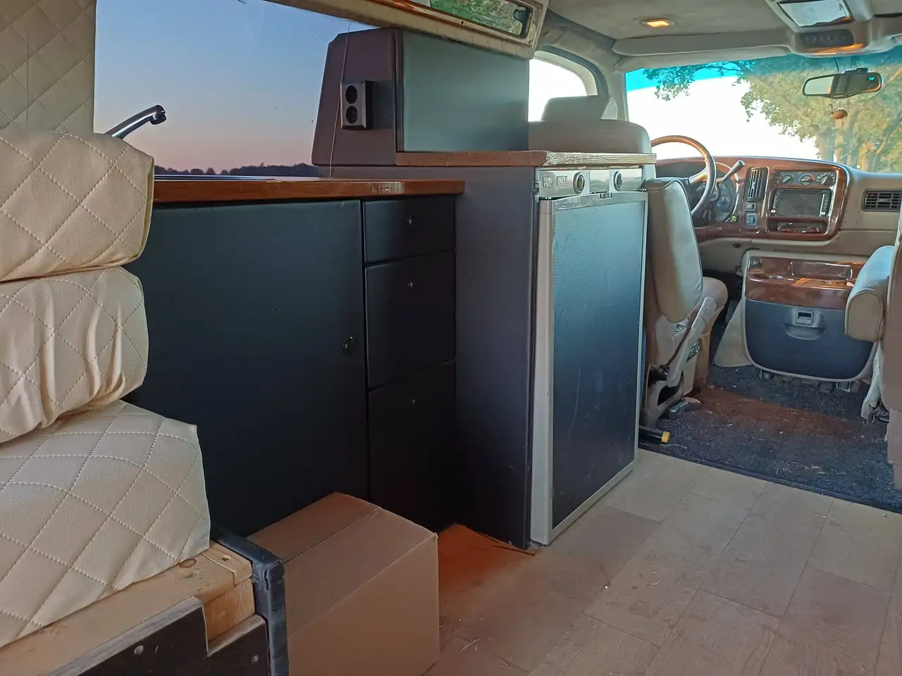 Chevrolet Chevy Van 2500 Express Explorer Limited, foto 12