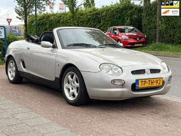 1.8i * Klassieke Britse Roadster