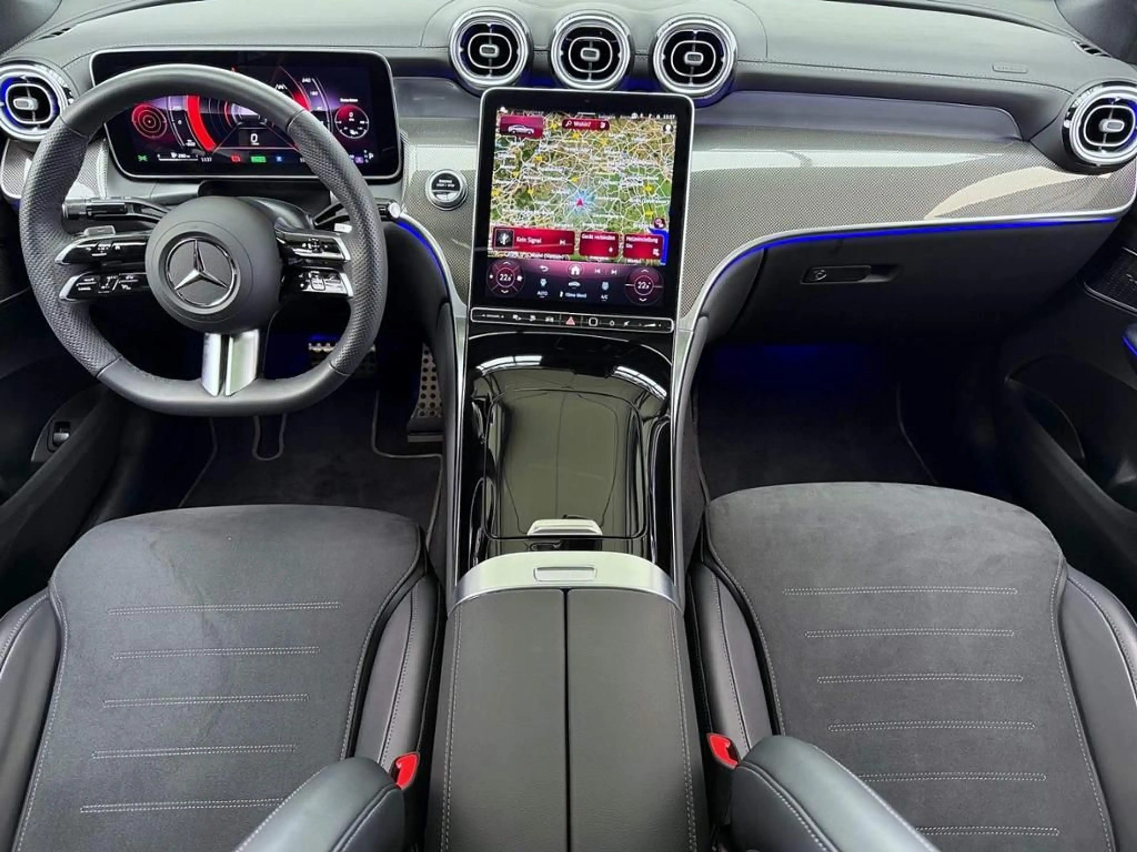 Mercedes-Benz GLC 300 e 4M Coupé AMG, Pano, AIRMATIC, Sound — photo 2