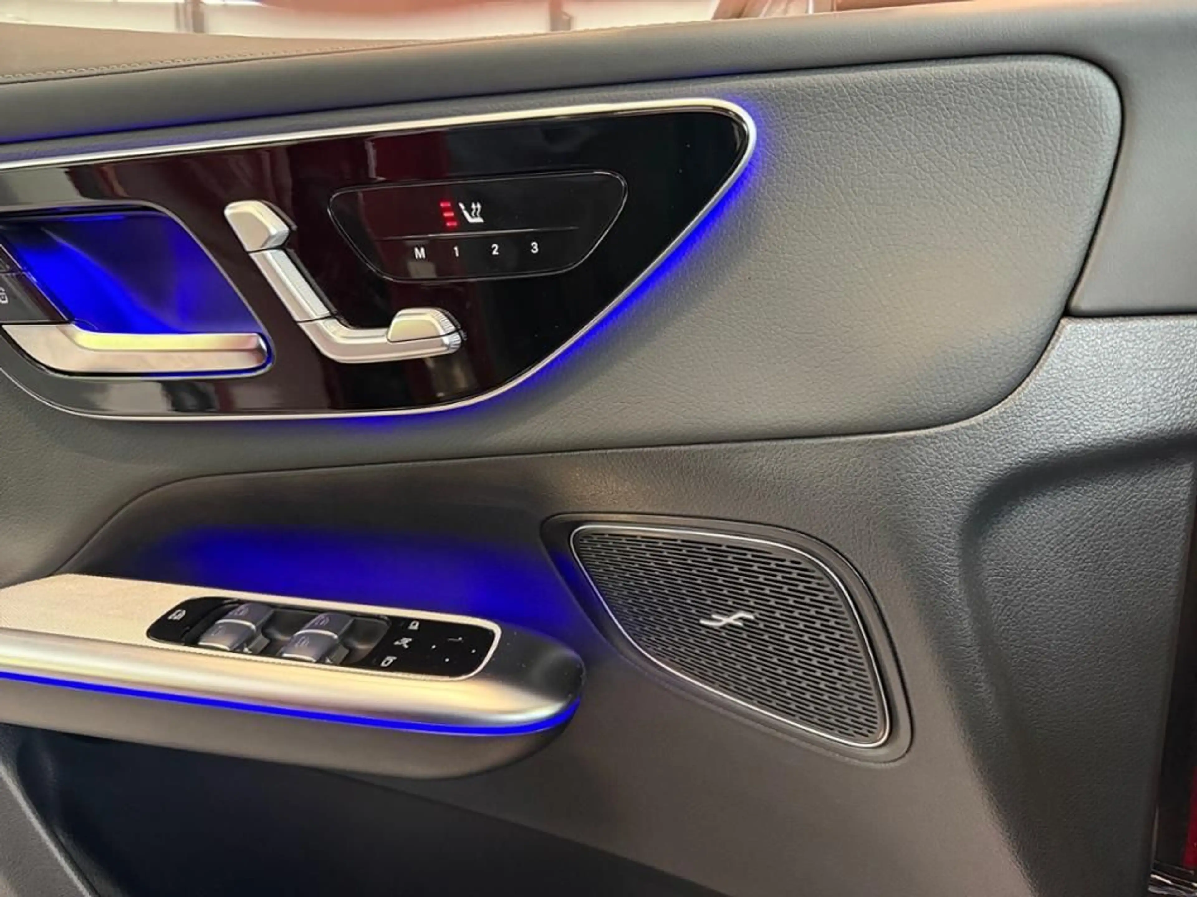 Mercedes-Benz GLC 300 e 4M Coupé AMG, Pano, AIRMATIC, Sound — photo 7
