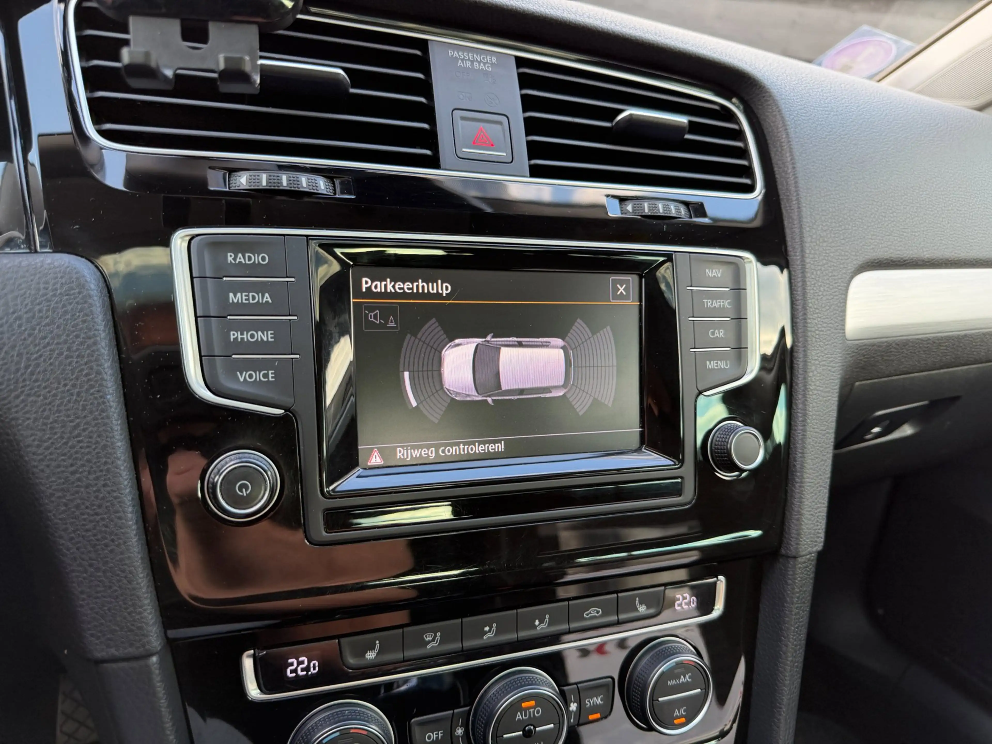 Volkswagen Golf 1.4 TSI Xenon Led I Pano I ACC I Blind spot I Navi — photo 23