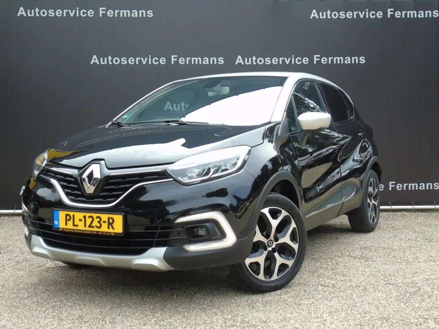 Renault Captur Dynamic - 2017 - 46DKM - Navigatie - Camera - PDC Zwart - 1