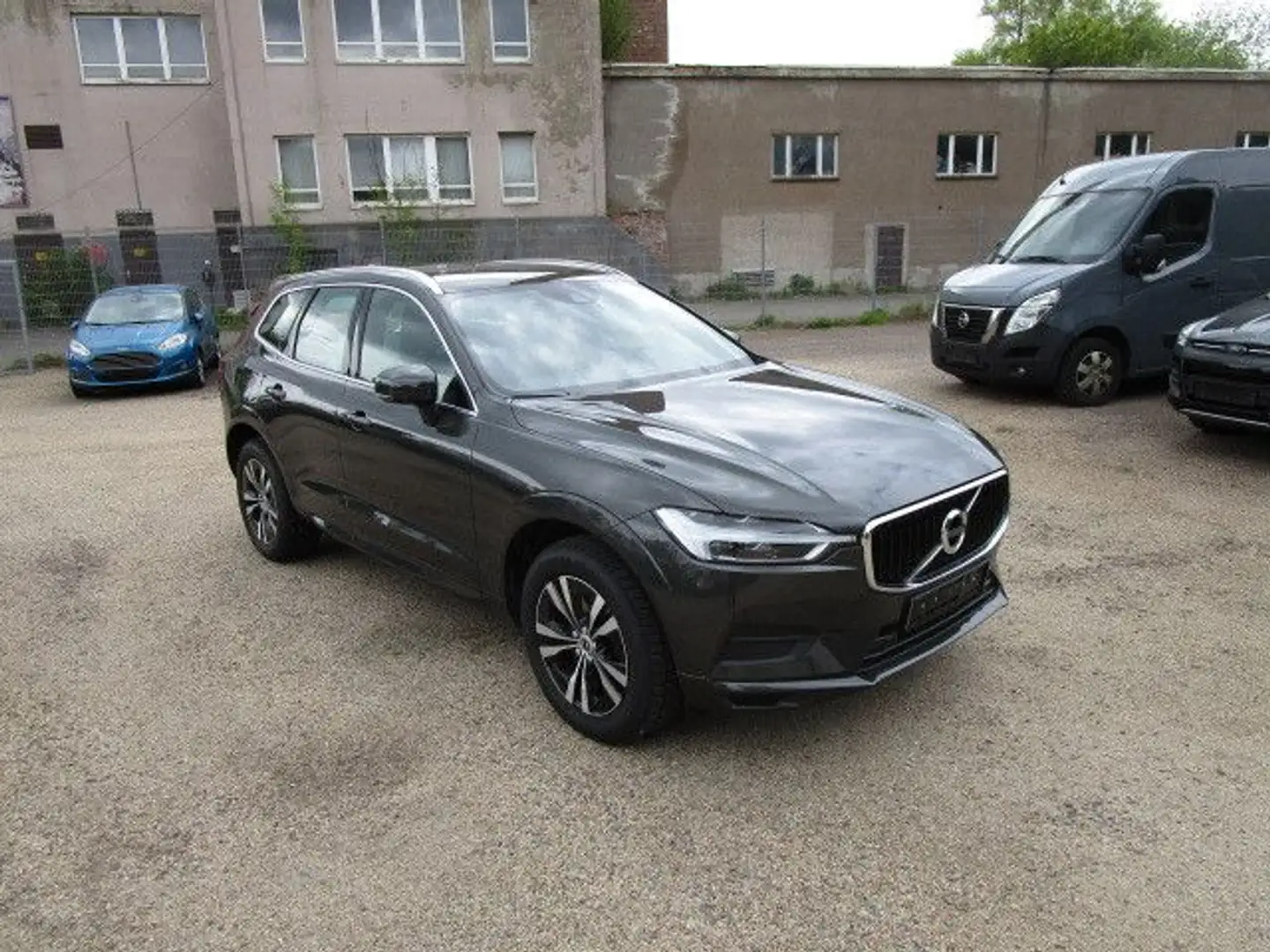 Volvo XC60 Momentum Pro 2.0 Klimaauto. LED Navi. Euro6 Gris - 2