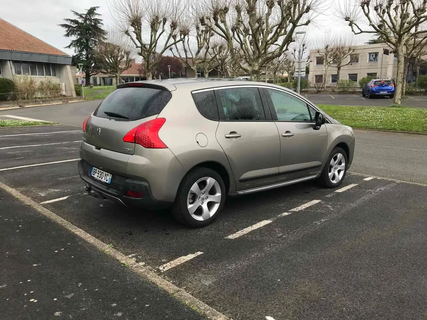 Peugeot 3008 2.0 HDi 150ch Premium Pack - 2