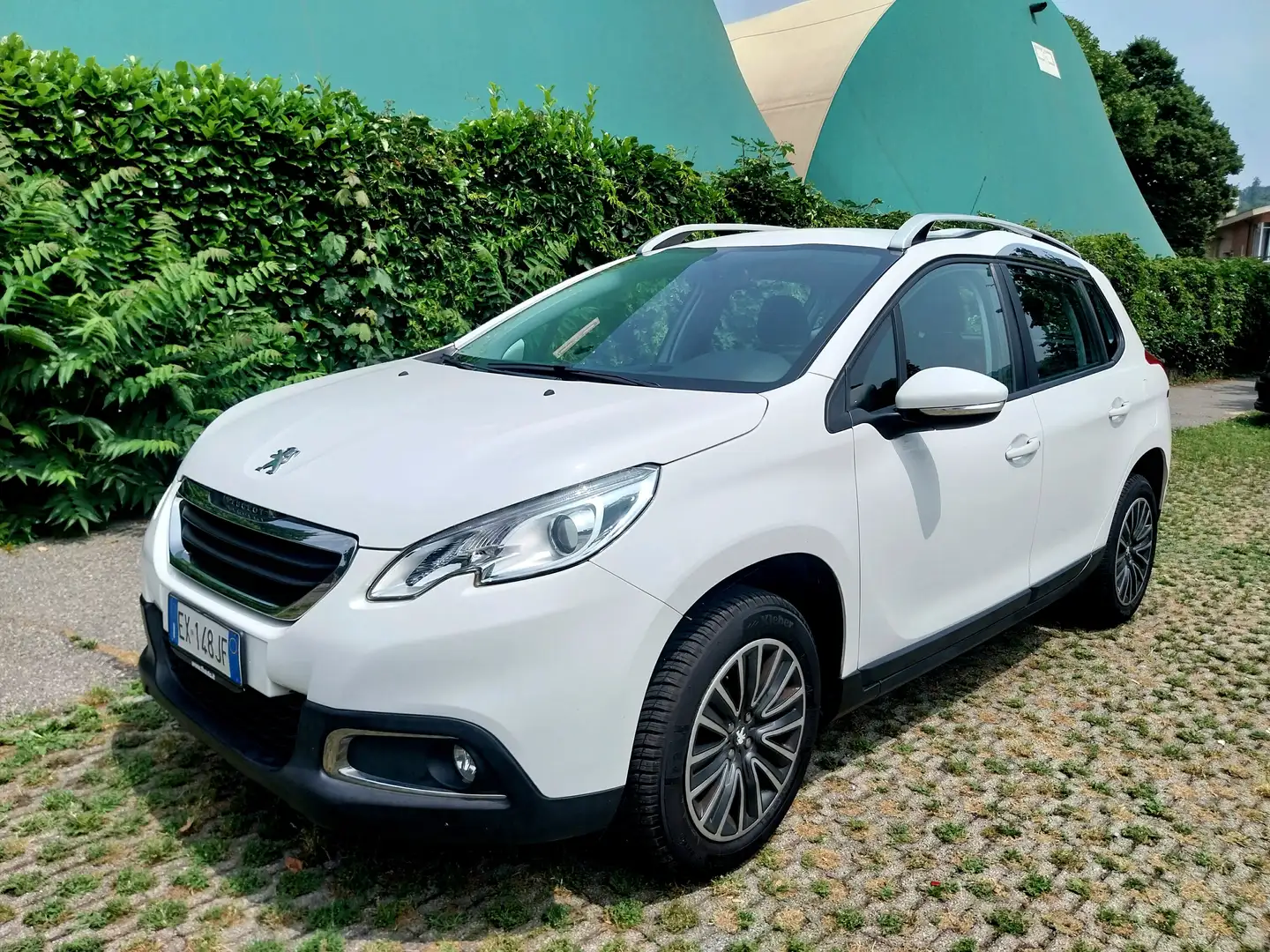 Peugeot 2008 1.2 82cv Bianco - 1