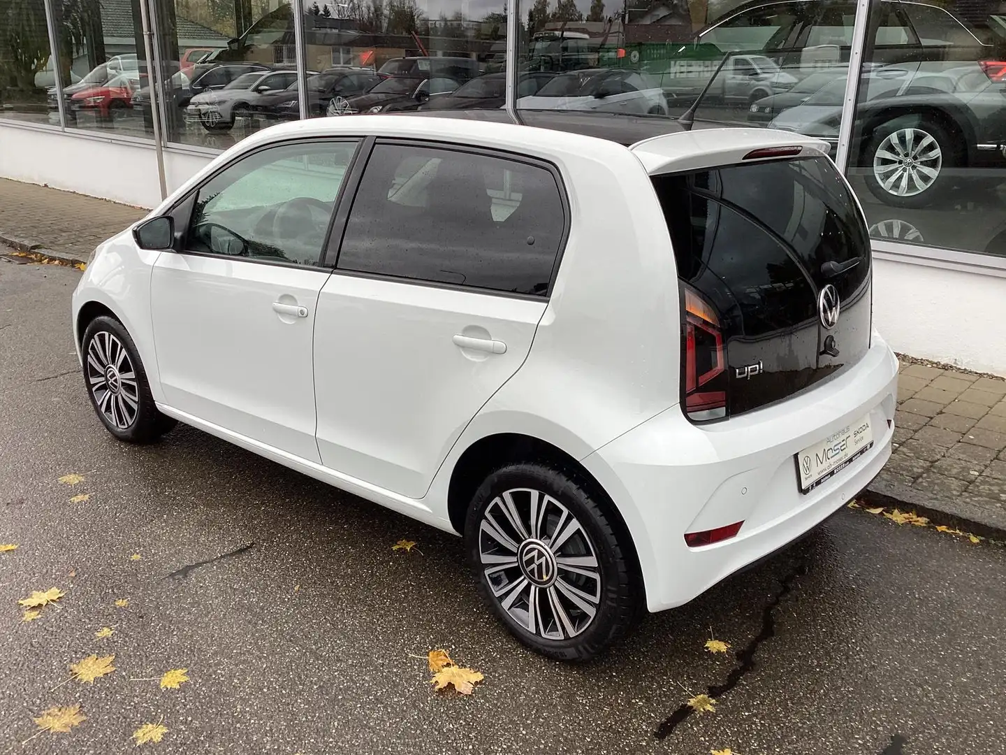 Volkswagen up! 1.0 Black Style/16 Zoll/DAB/GRA/Kamera/SHZ Weiß - 2