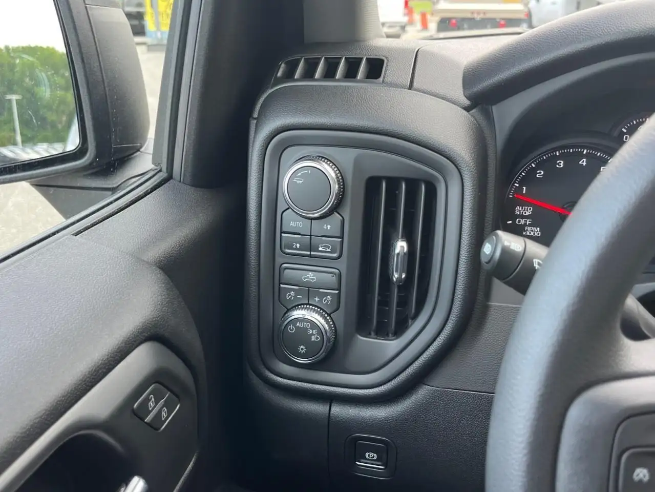 GMC Sierra 1500 photo GMC Sierra 1500