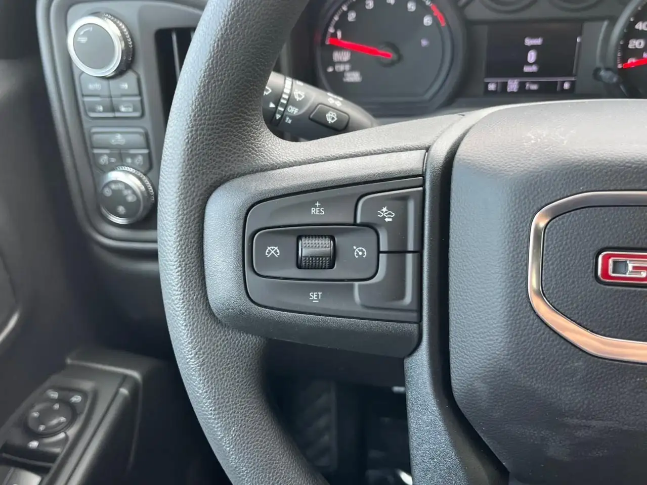 GMC Sierra 1500 photo GMC Sierra 1500