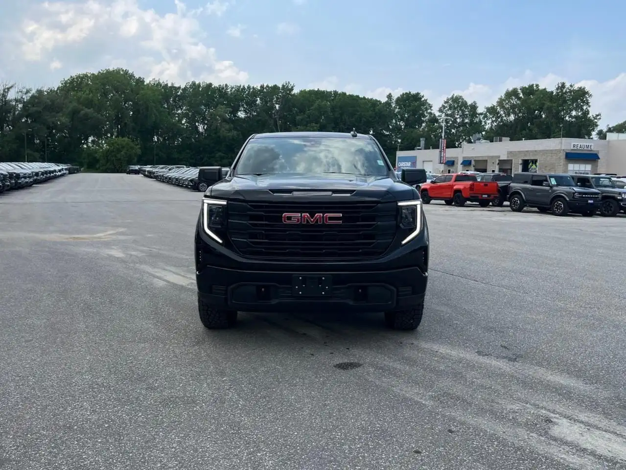 GMC Sierra 1500 photo GMC Sierra 1500