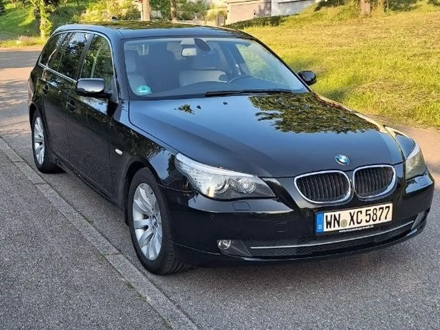 BMW 520 520d Touring Edition Lifestyle Neu Tüv - 1