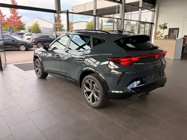 Cupra Formentor view 6