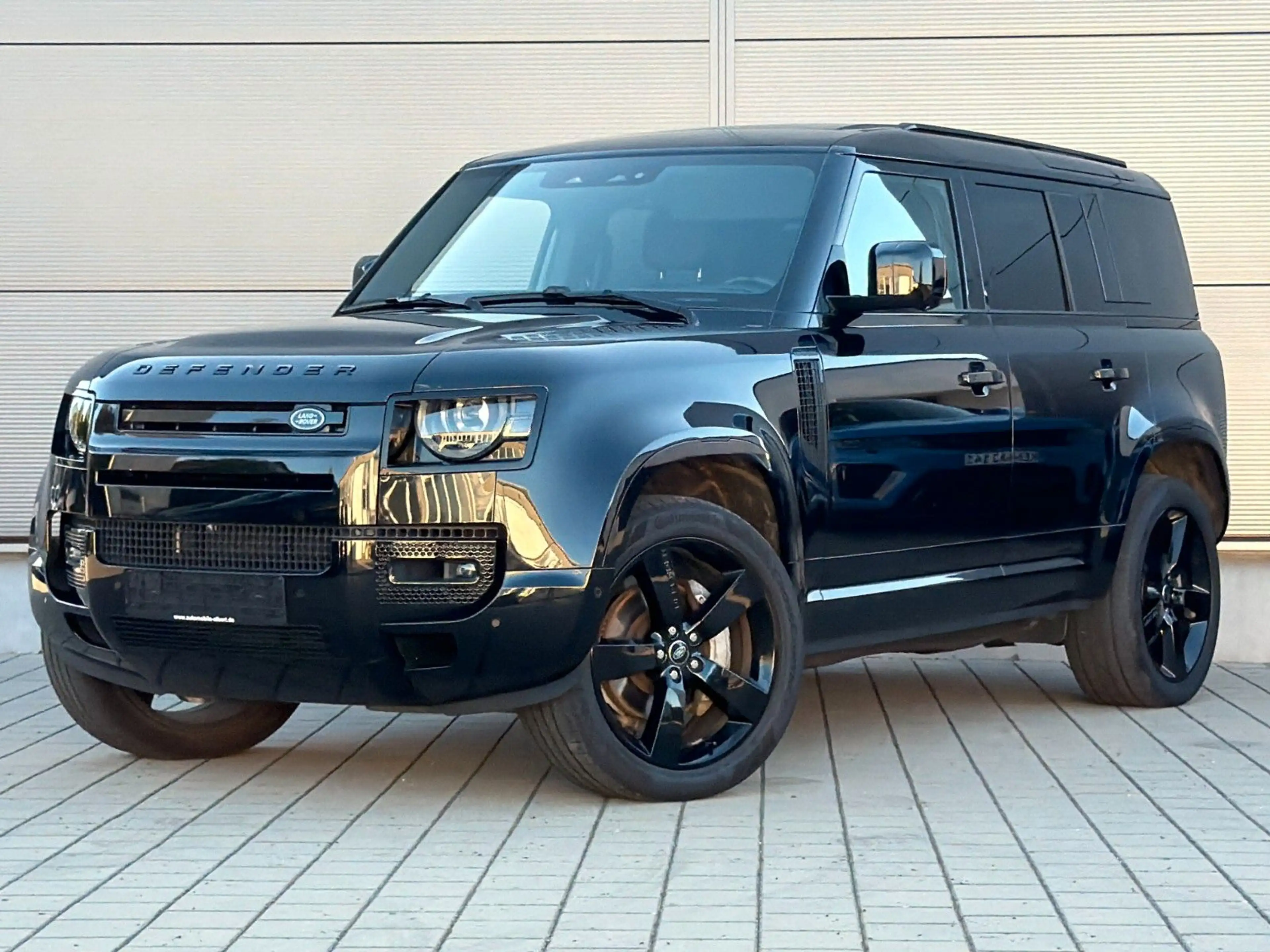 Land Rover Defender 110 D300*HSE*X-Dynamic*Pano*AHK*HUD* — photo 31
