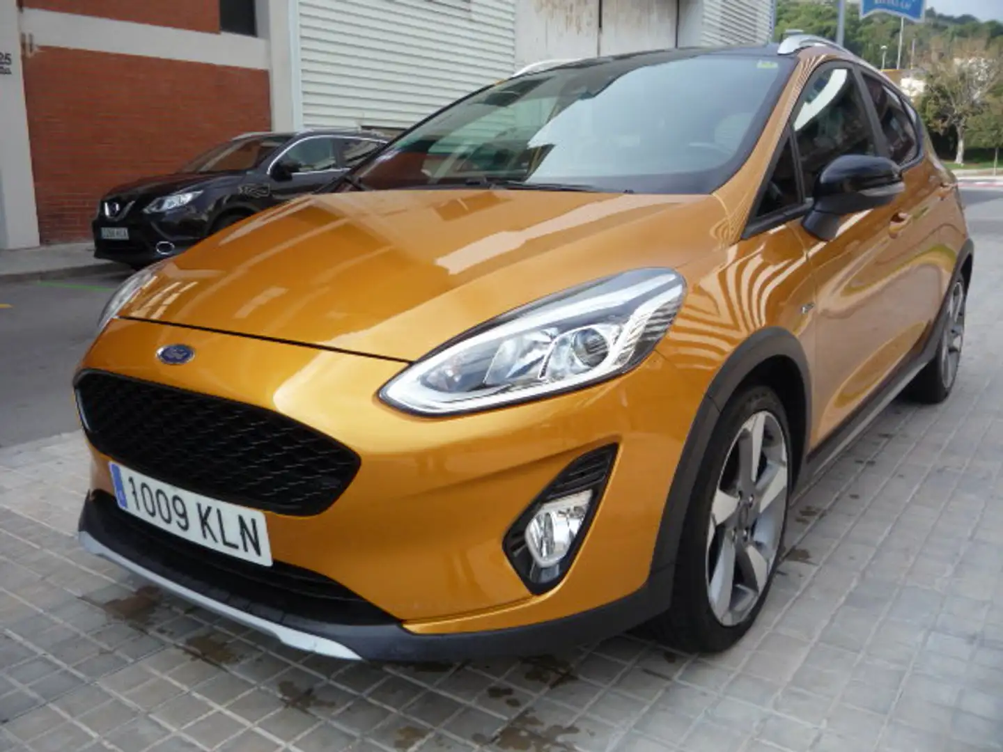 Ford Fiesta 1.0 EcoB. Titanium Auto-S&S 125 Naranja - 1