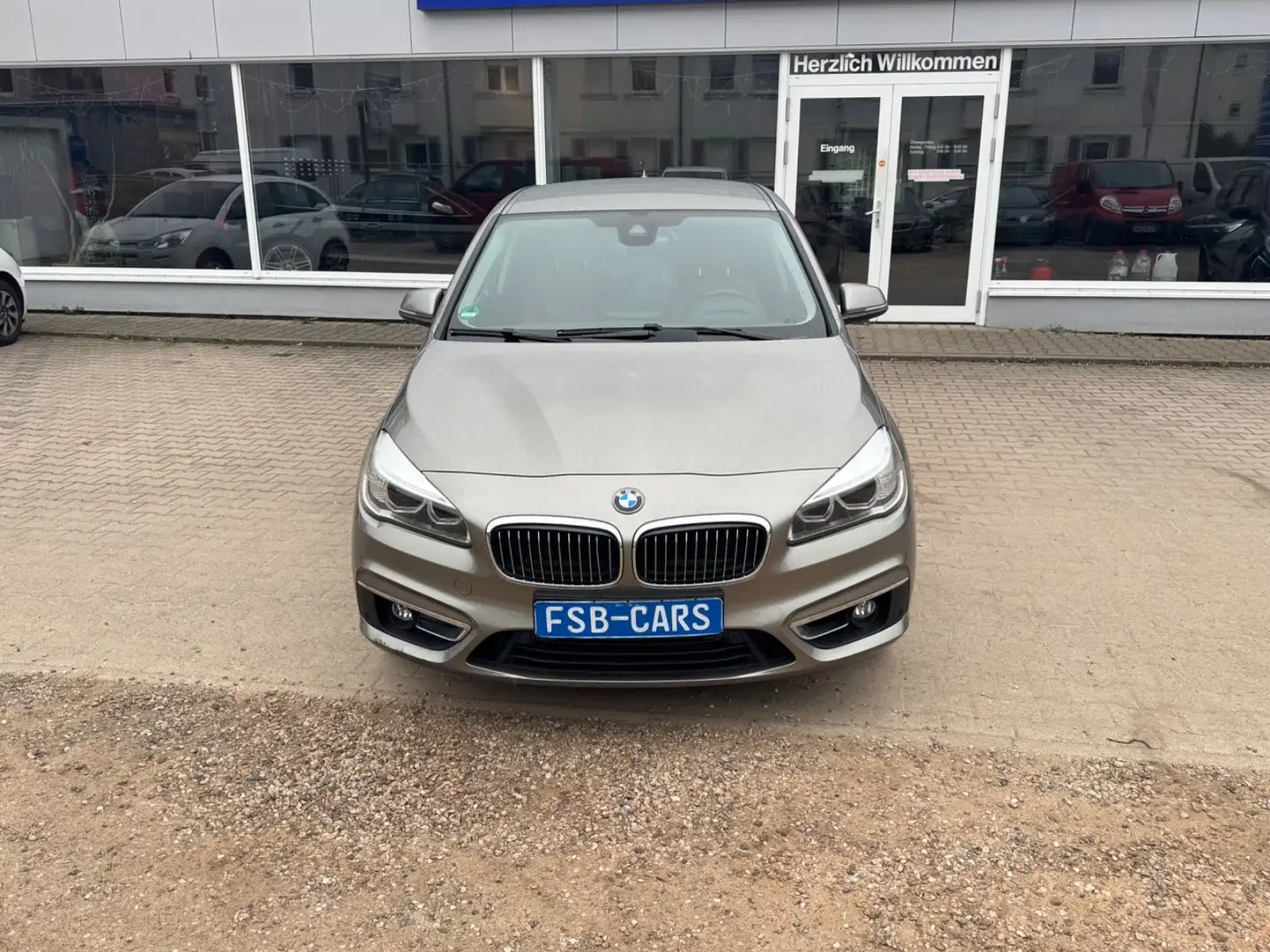 BMW 225 Baureihe 2 Active Tourer 225 i Leder Navi Plateado - 2