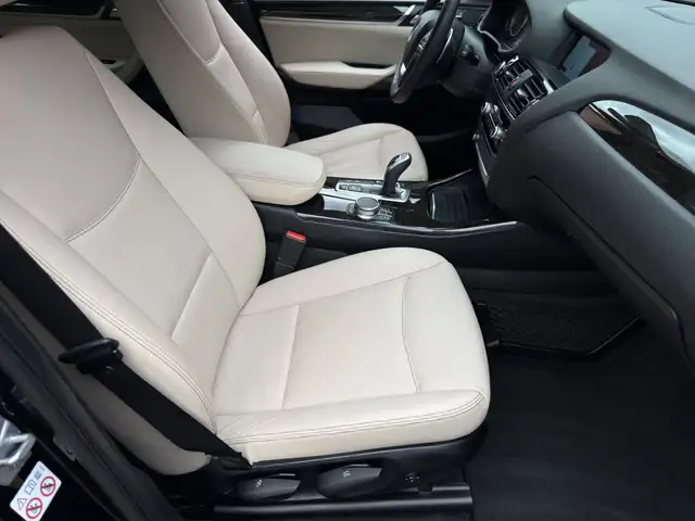 BMW X4 view 12