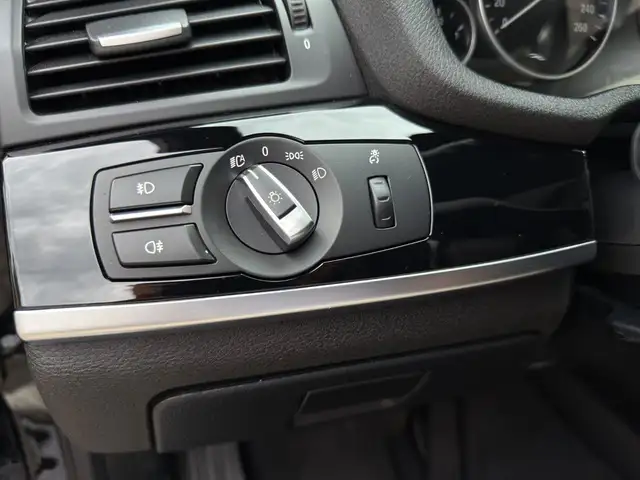 BMW X4 view 18