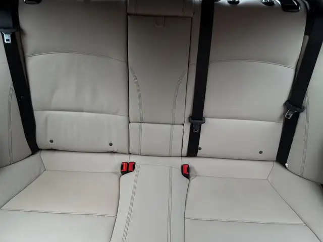 BMW X4 view 15