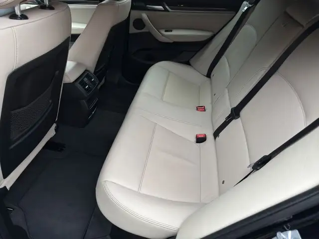 BMW X4 view 16