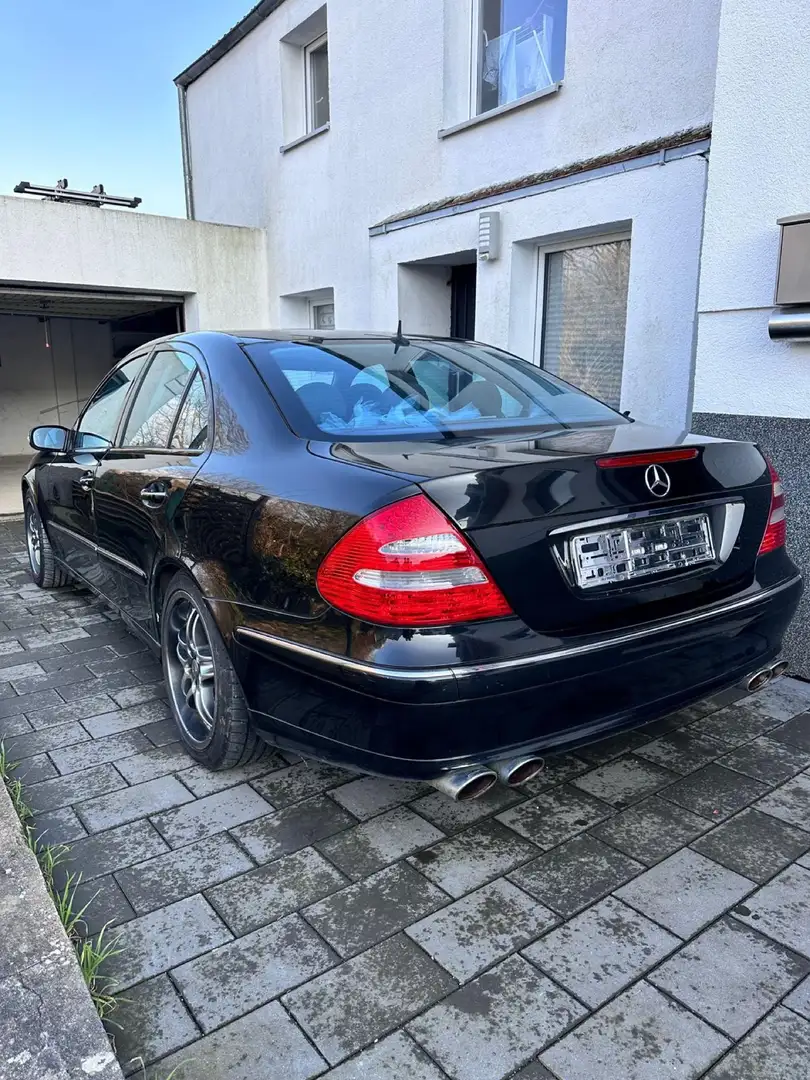 Mercedes-Benz E 320 Avantgarde Negru - 1