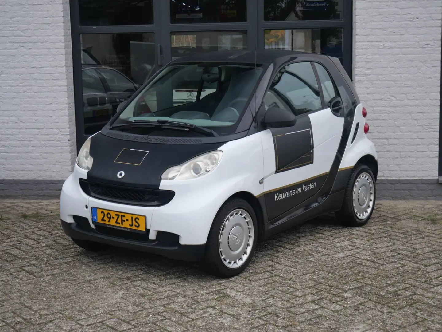 smart forTwo coupé 1.0 mhd Automaat 119.000km !!! Zwart - 1