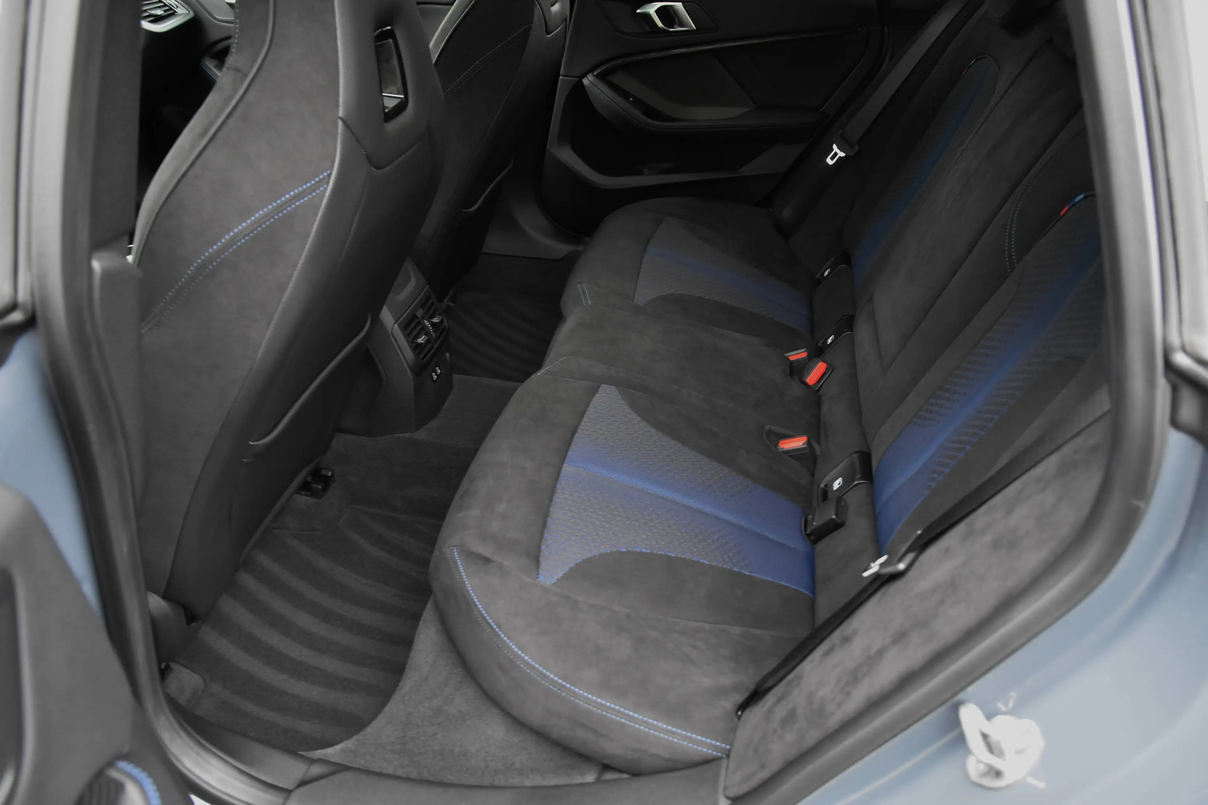 BMW 235 i XDRIVE AS GRANCOUPE M PERFORMANCE *** M SEATS / H&K / HEAD UP / PANO *** — photo 12
