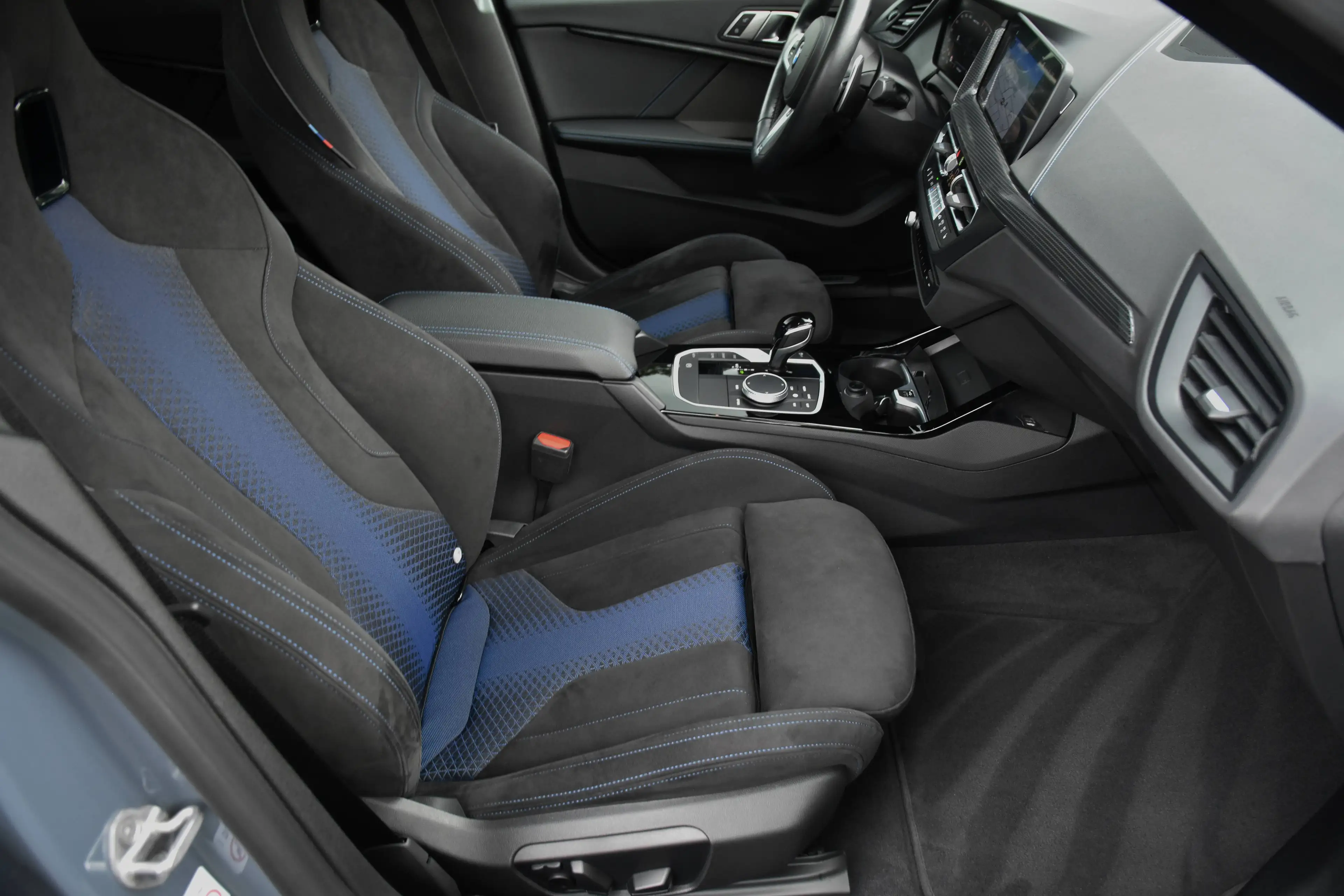 BMW 235 i XDRIVE AS GRANCOUPE M PERFORMANCE *** M SEATS / H&K / HEAD UP / PANO *** — photo 14