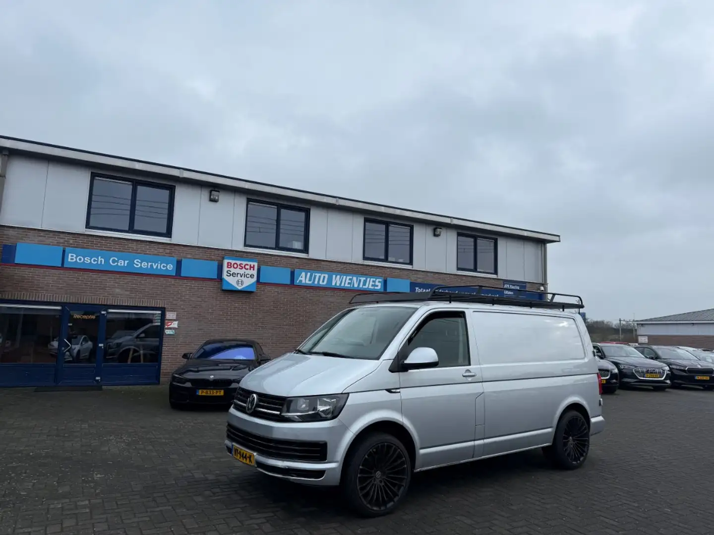 Volkswagen Transporter 2.0 TDI DSG 103kw | L1 Comfort 3-Pers | Airco Grijs - 2